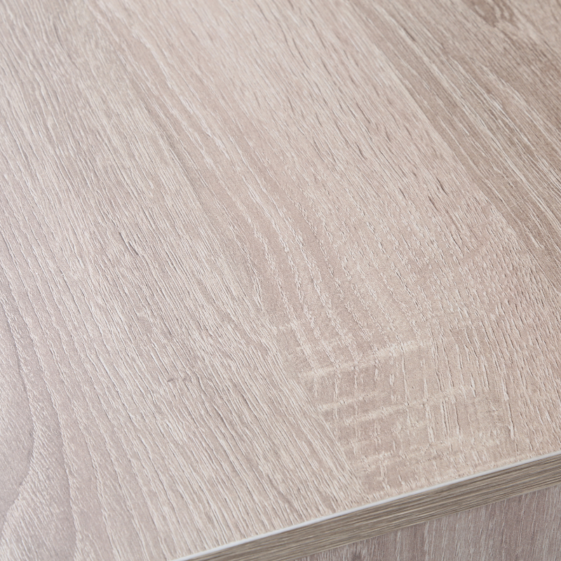 4段チェストグレーの天板をアップで写している様子