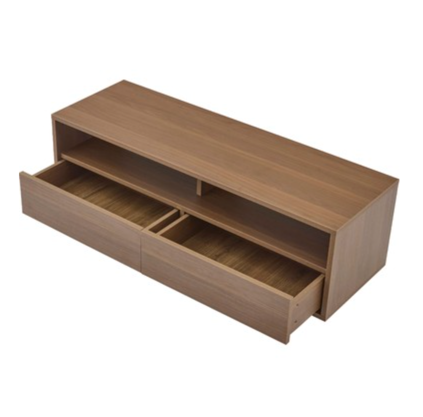 ブラウンの引き出し付きテレビボードの引き出しを開けている様子