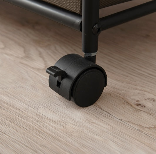 ファブリック素材の収納付きハンガーラックのキャスター部分