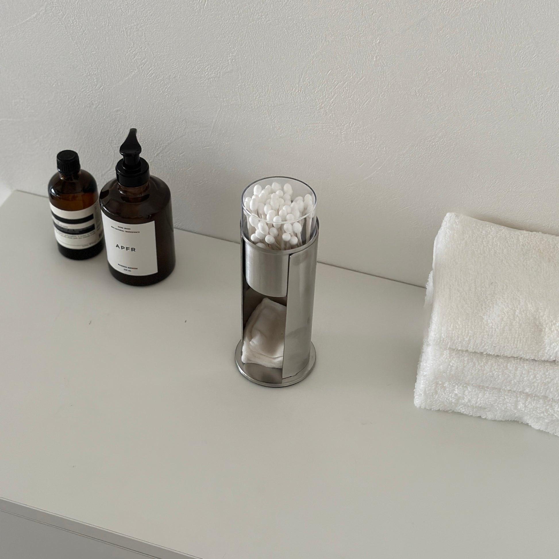 ステンレス素材のコットンと綿棒の縦型収納ケース