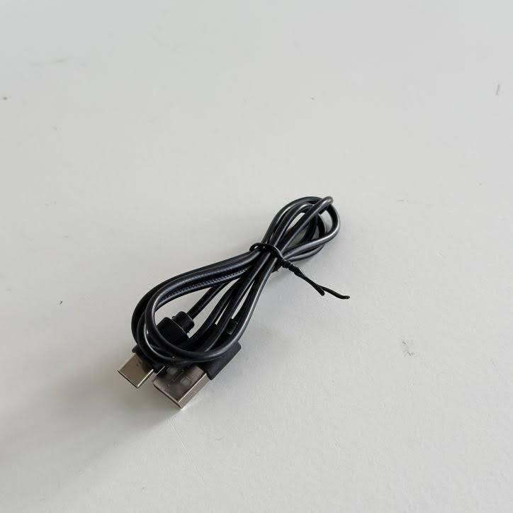ライトの充電に使用するコード