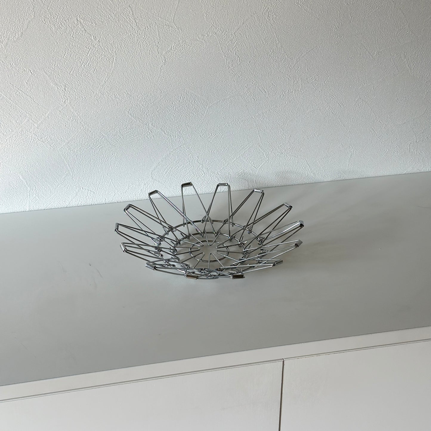 シルバーのワイヤーバスケット