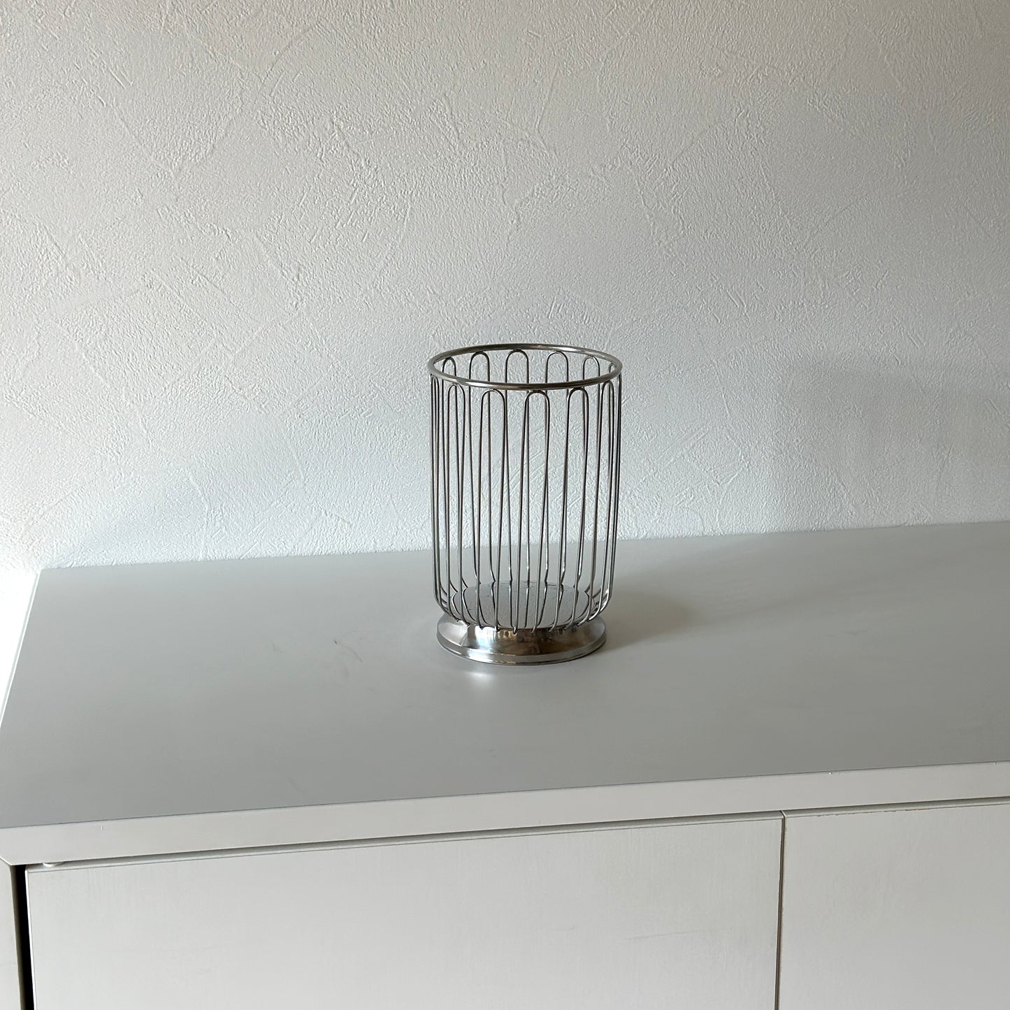 シルバーのワイヤーバスケット