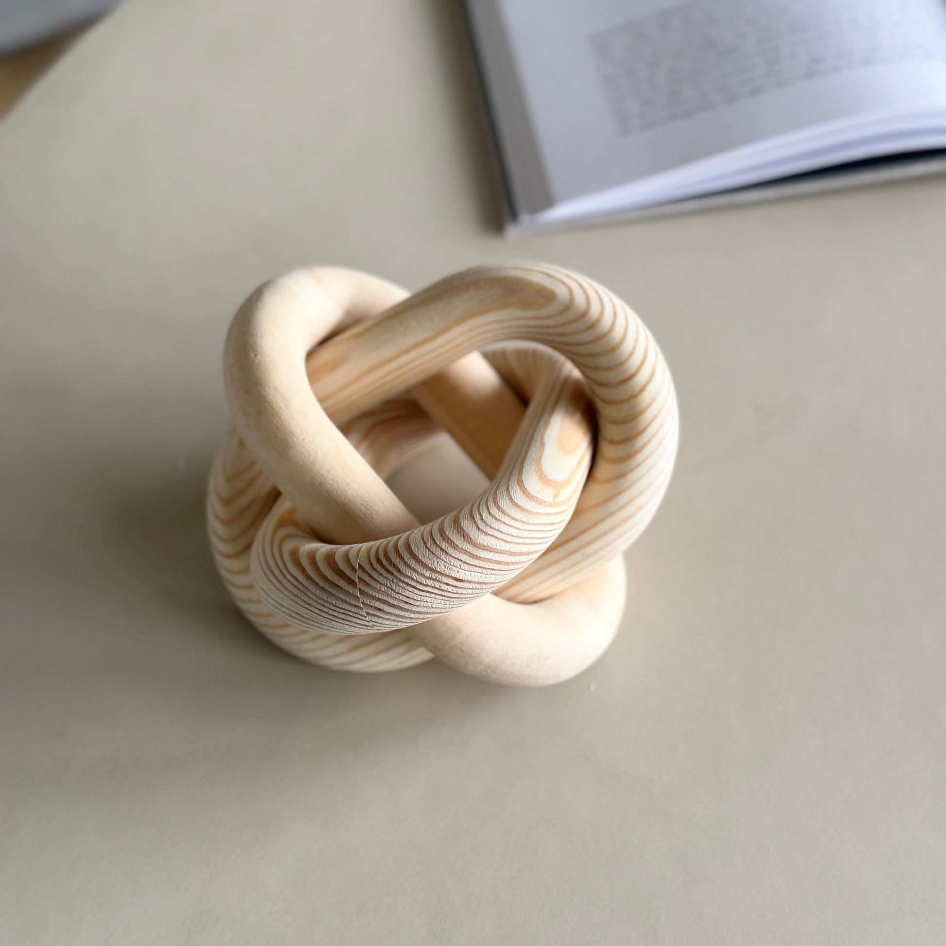 木製のオブジェ