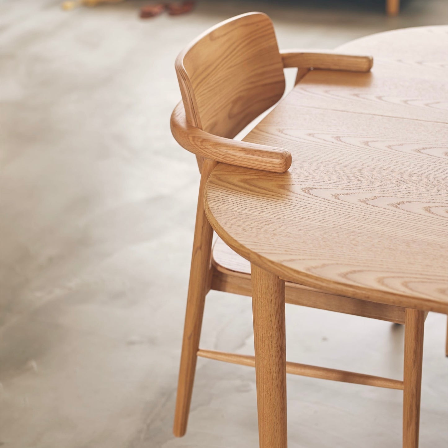 ヌークダイニングハーフアームチェア