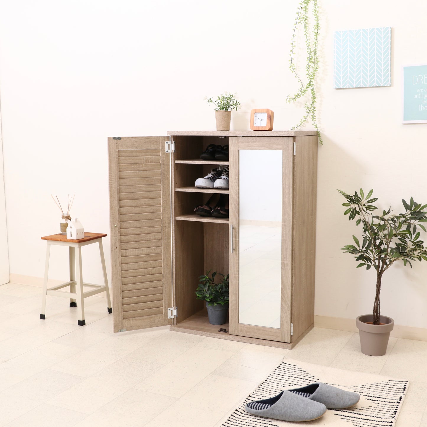 ミラー付きルーバーシューズボックス