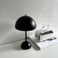 黒いマットの丸傘のテーブルライト　シルバーのティッシュケース