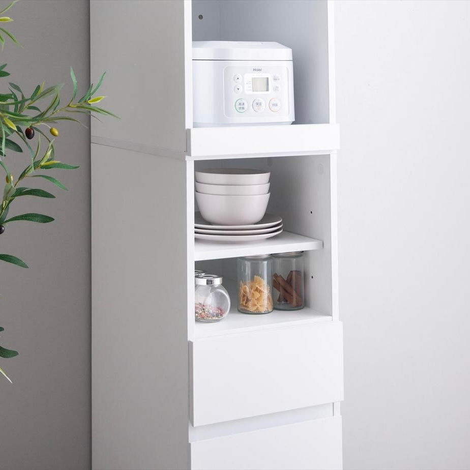 ホワイトの隙間キッチンボード