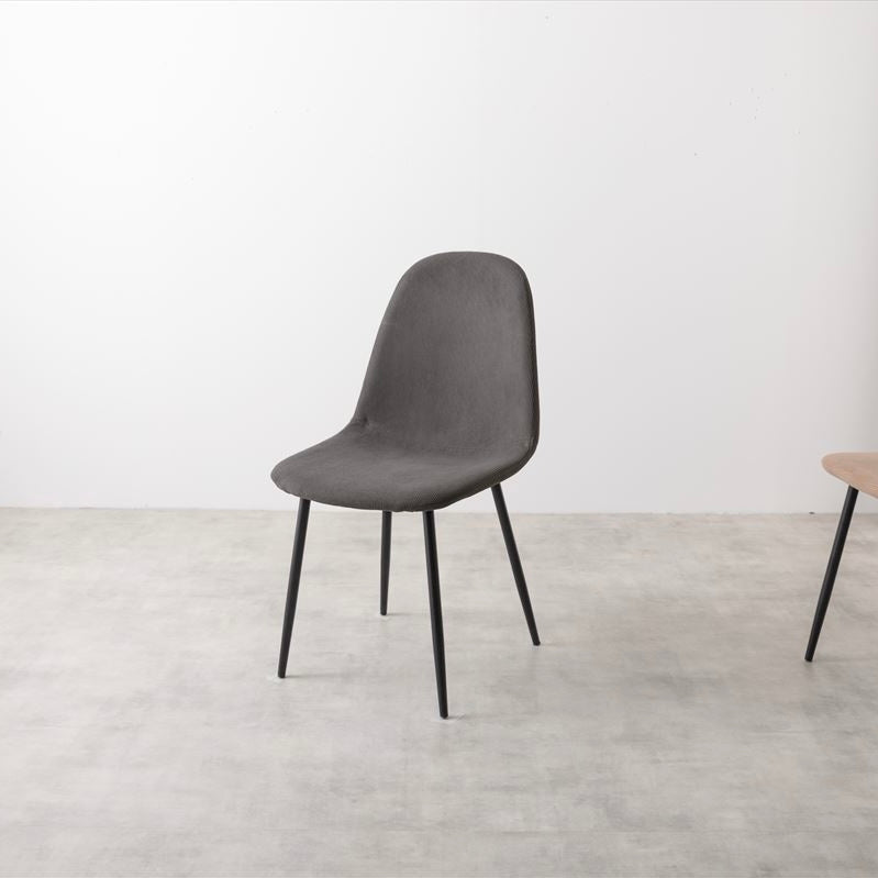 座面がコーデュロイ生地の椅子