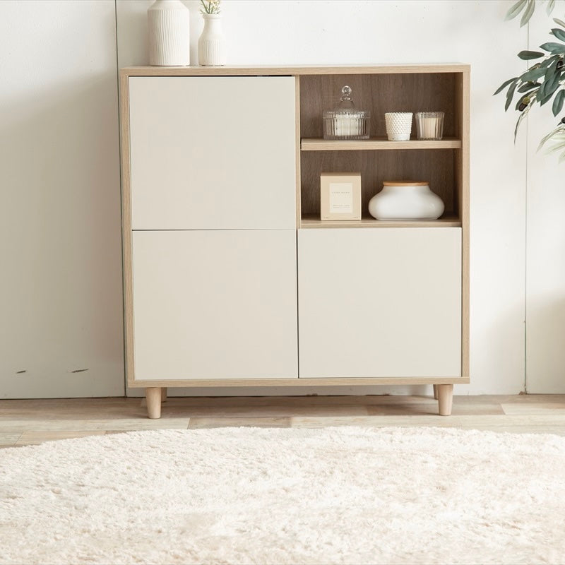 リビングに置かれたキャビネット