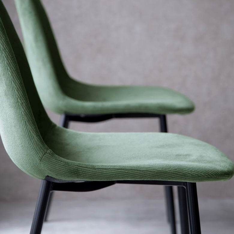 座面がコーデュロイ生地の椅子