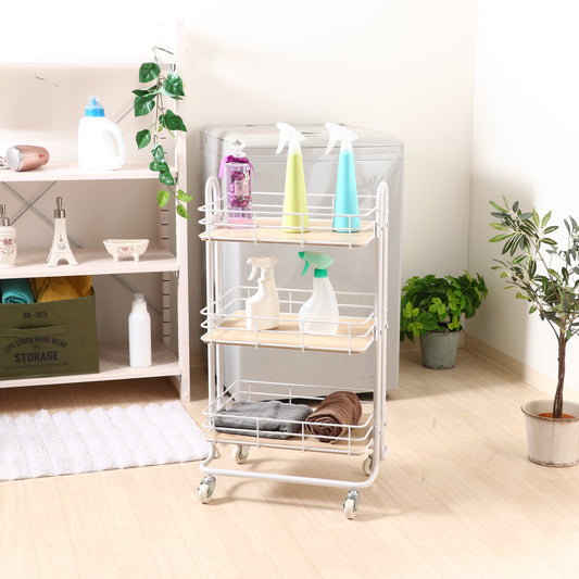 ウッド天板でホワイトフレームのワゴンを洗面所に置いている様子