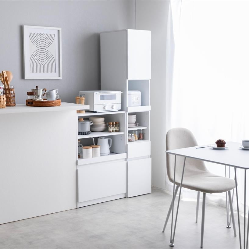 ホワイトの隙間キッチンボード