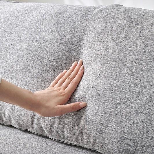 座面が広い2人掛けのソファのクッション