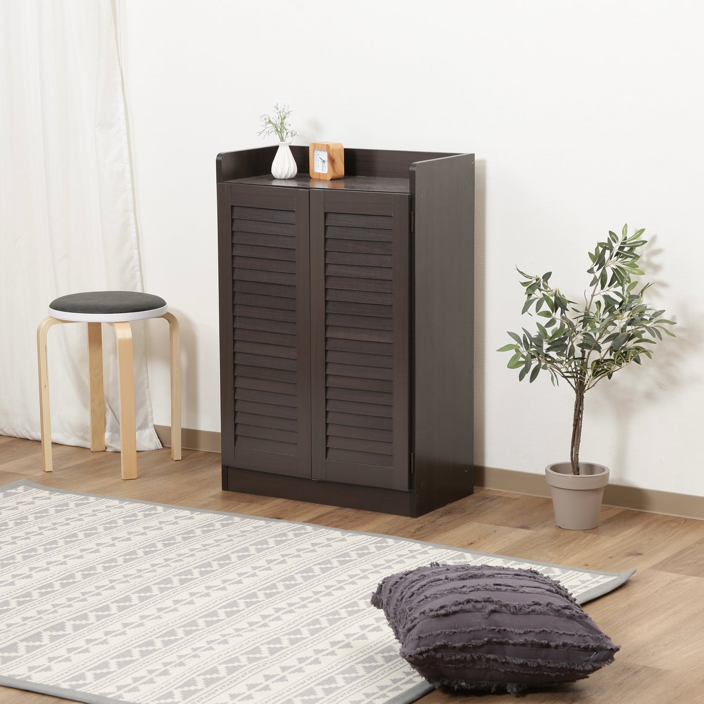 ディスプレイルーバーシューズボックス