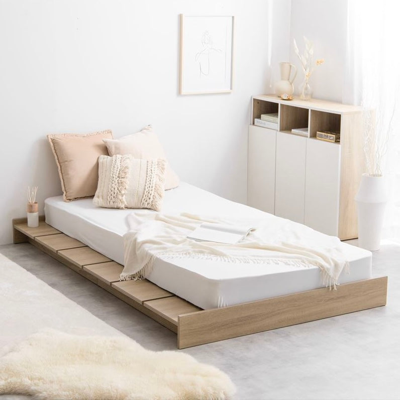 ナチュラルカラーのシングルサイズすのこベッド