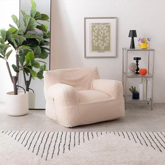 リビングに置いてある1人掛けサイズのビーズソファ