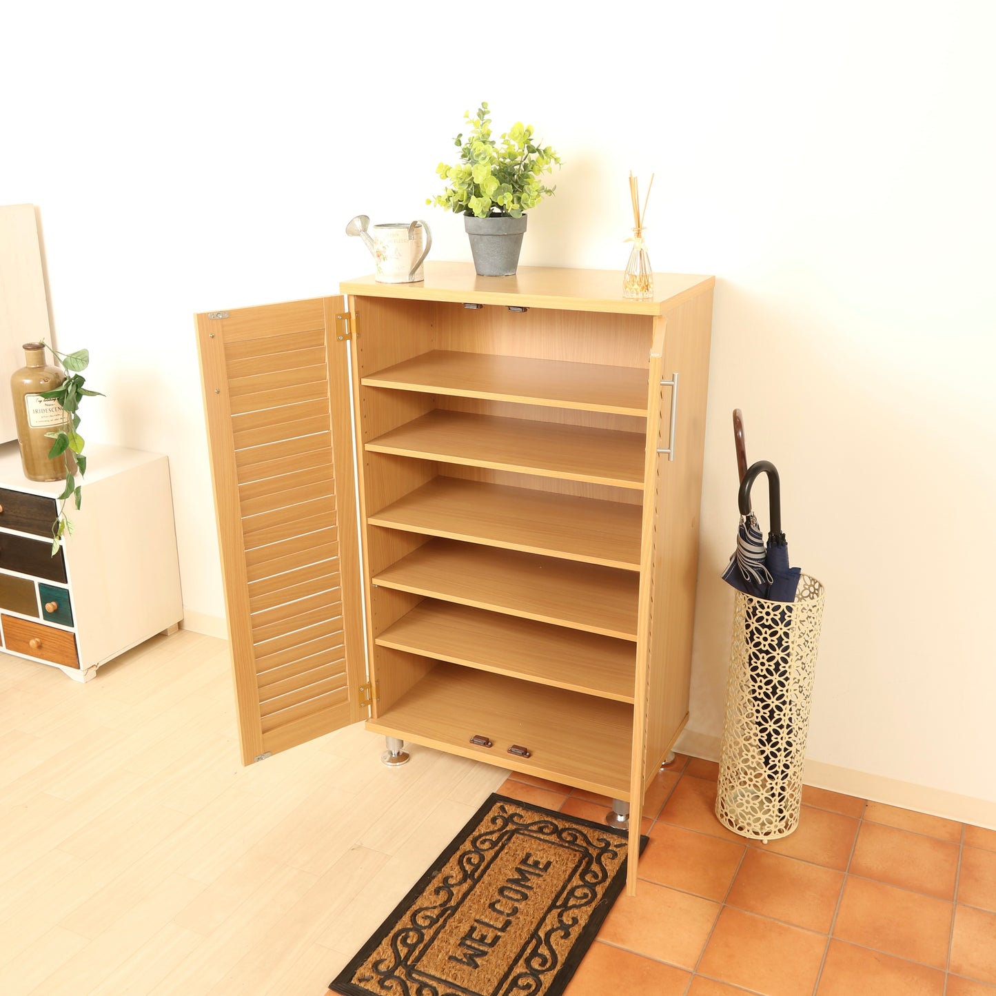 脚付きルーバーシューズボックス