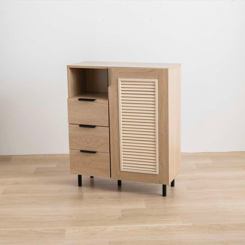 ルーバー扉とひき引き出し収納がついたキャビネット