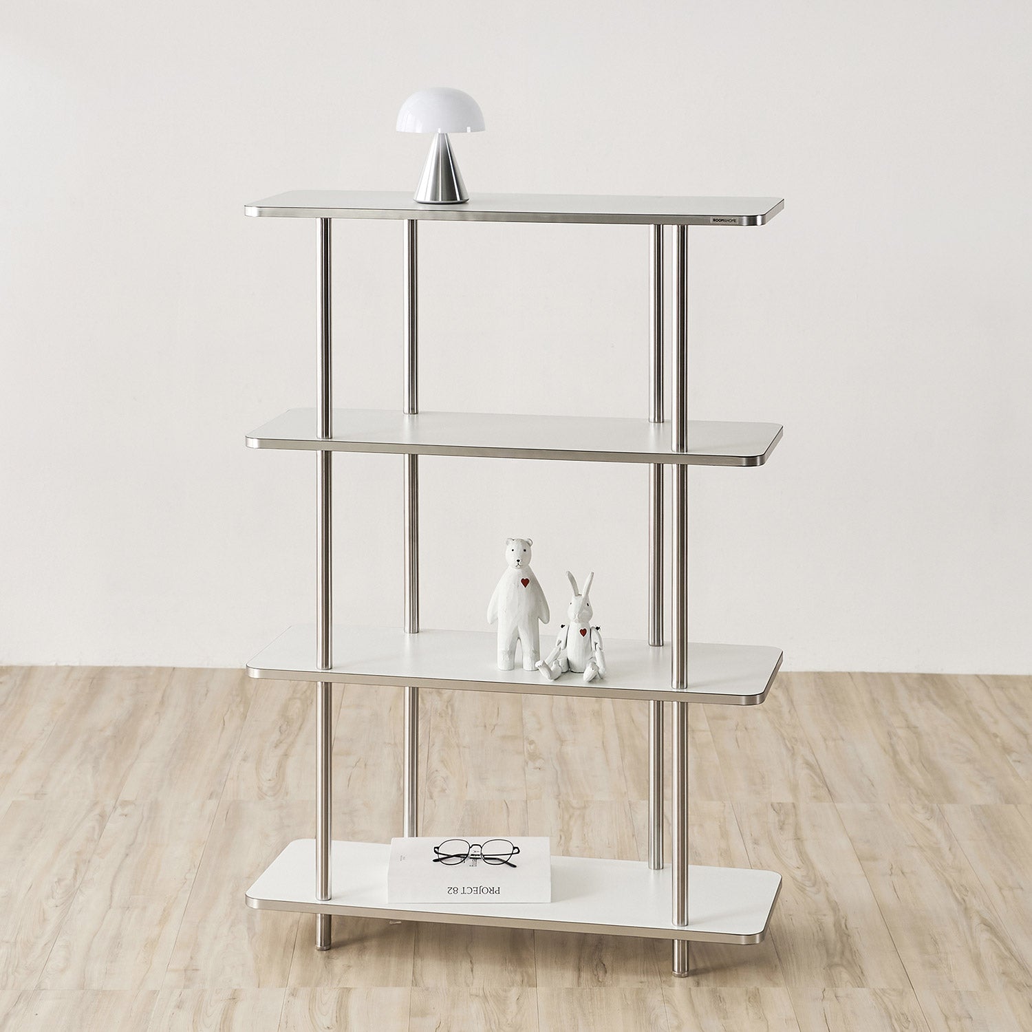 4段ホワイトのオープンシェルフ