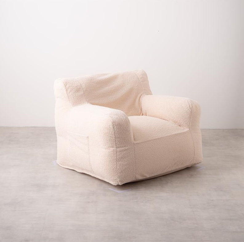 アイボリーの1人掛けビーズクッション