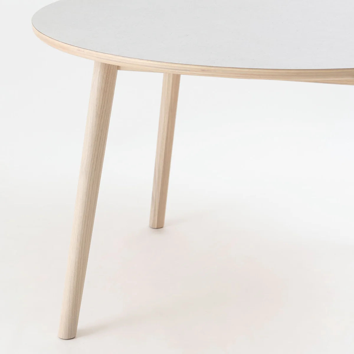 アーティークラウンドテーブル