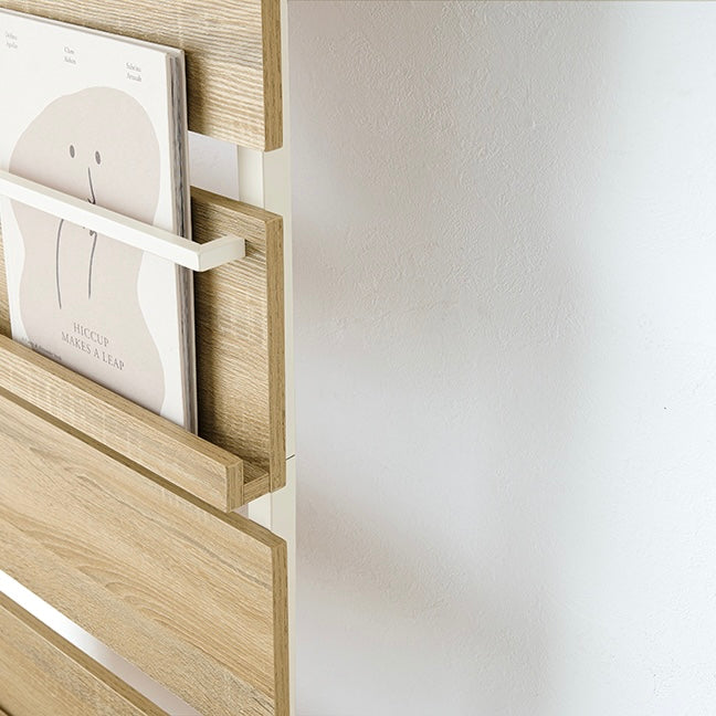 ナチュラルの突っ張りディスプレイラック