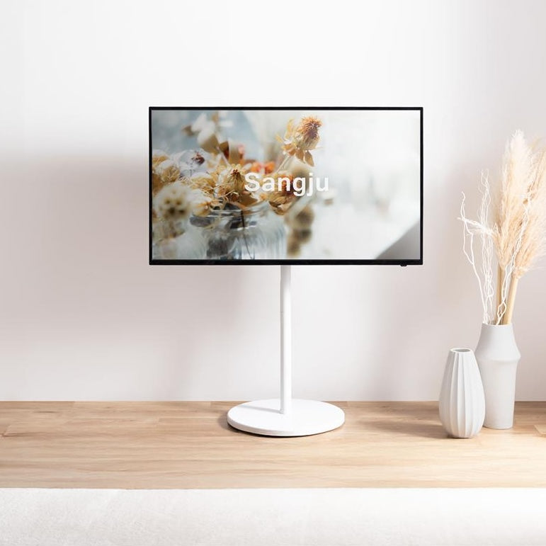 ホワイトのキャスター付きテレビスタンド