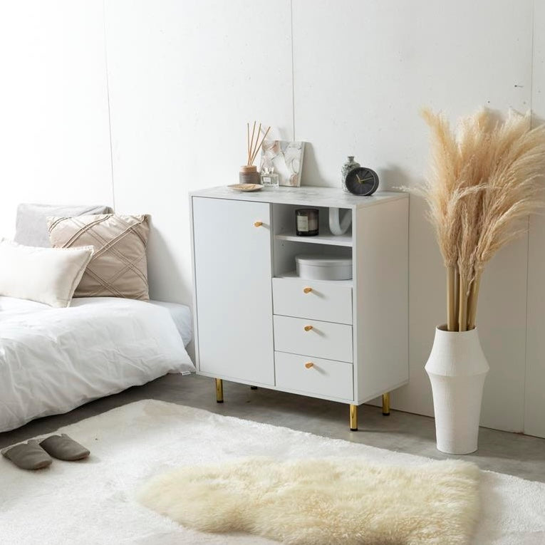 ゴールド脚付きキャビネット
