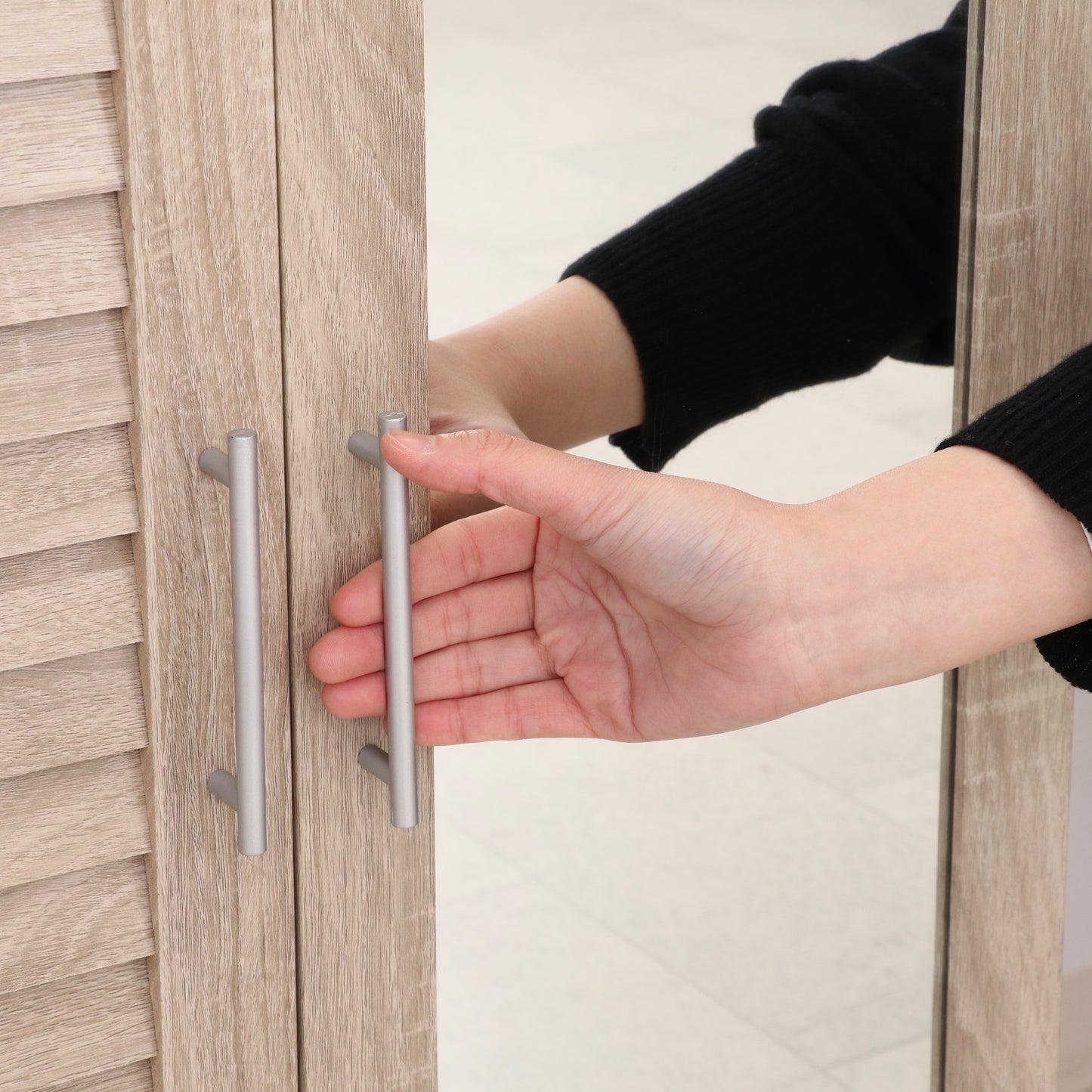 ミラー付きルーバーシューズボックス