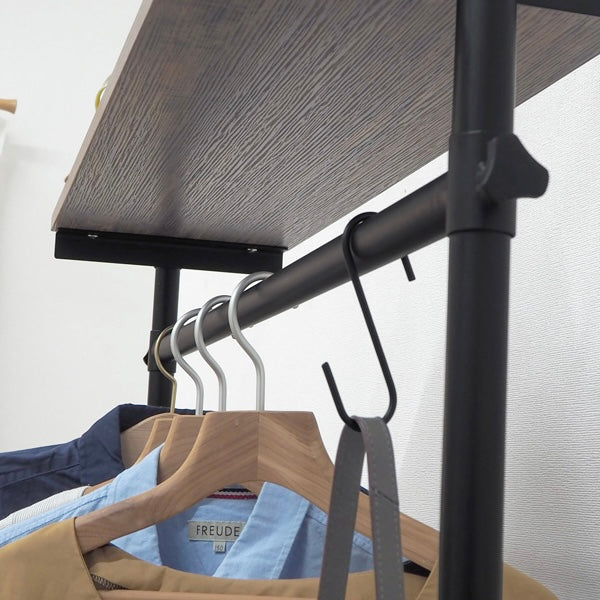 突っ張りハンガーラックのポール部分