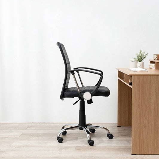 キャスター付のシンプルワークチェア