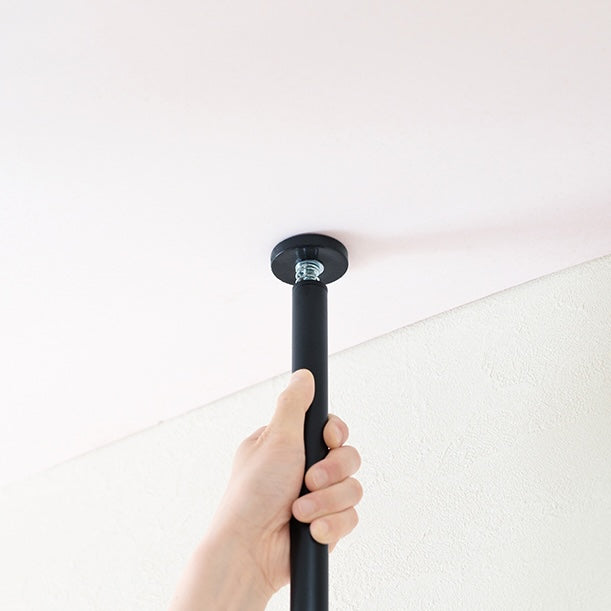 突っ張り伸縮ハンガーラック