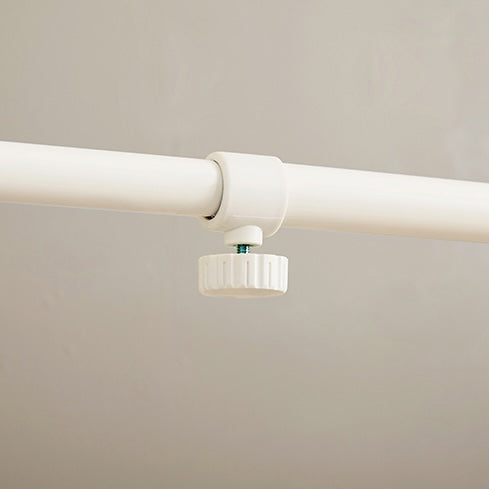 突っ張り伸縮ハンガーラック