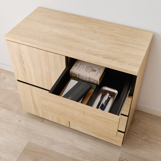 [幅79cm]可動棚付き木目調キャビネット