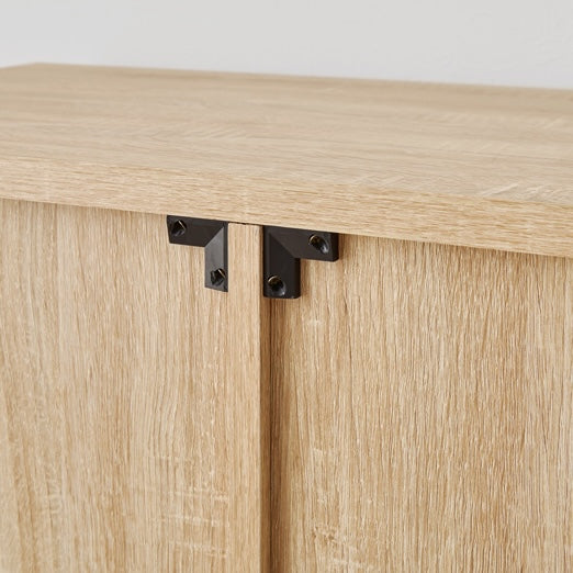 可動棚付き木目調キャビネットナチュラルの裏面を写している