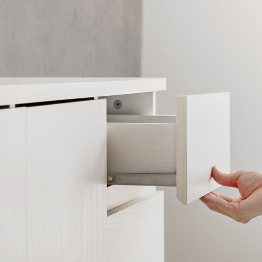 可動棚付き木目調キャビネットホワイトの引き出しを写している