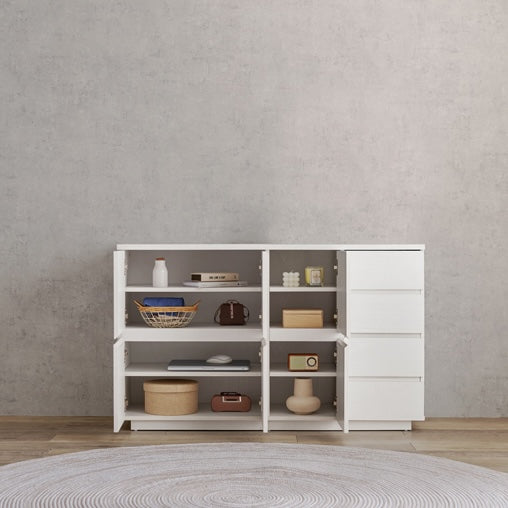 可動棚付き木目調キャビネットホワイトの扉を全て開けている状態を写している