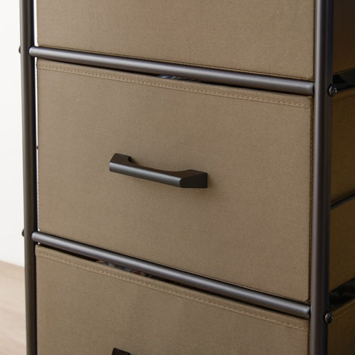 ブラウンのスリムなハンガーラックの収納部分