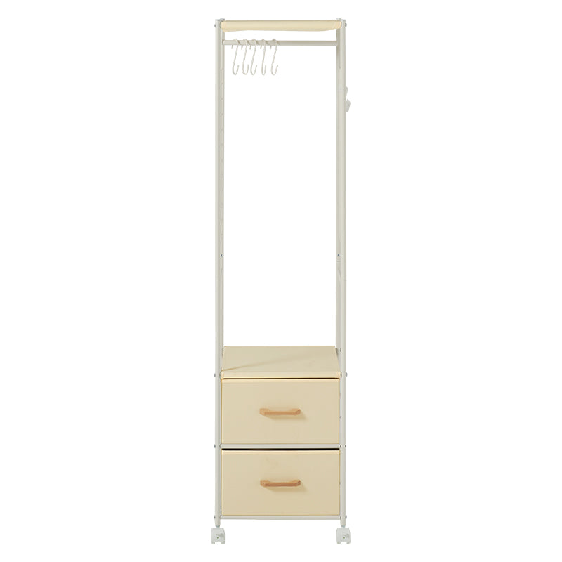 ホワイトのスリムなハンガーラック