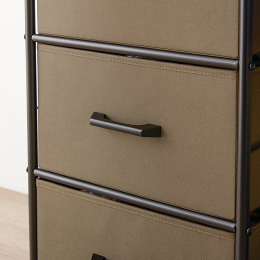 ブラウンのファブリック収納付きハンガーラックの収納部分