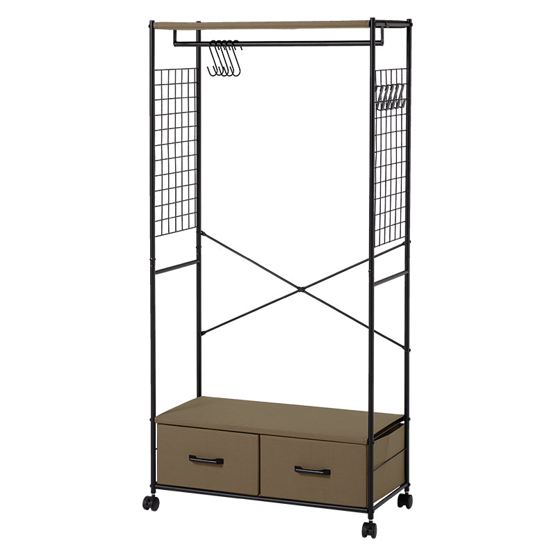 ブラウンのファブリック収納付きハンガーラック