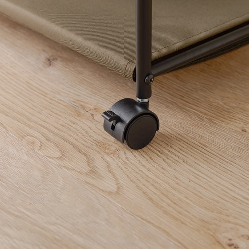 ブラウンのファブリック収納付きハンガーラックのキャスター部分