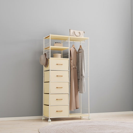 ホワイトのファブリック収納付きハンガーラック