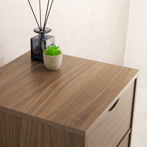 キャスター付きチェスト