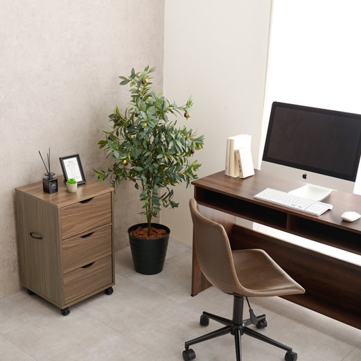 キャスター付きチェスト