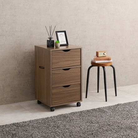 キャスター付きチェスト