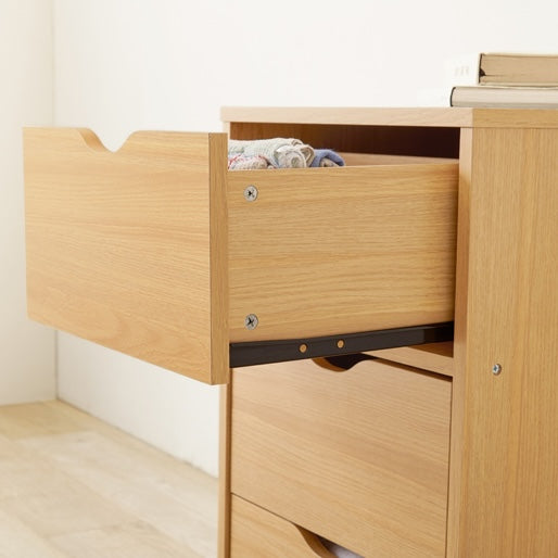 キャスター付きチェスト