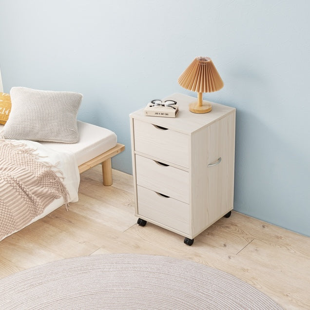 キャスター付きチェスト