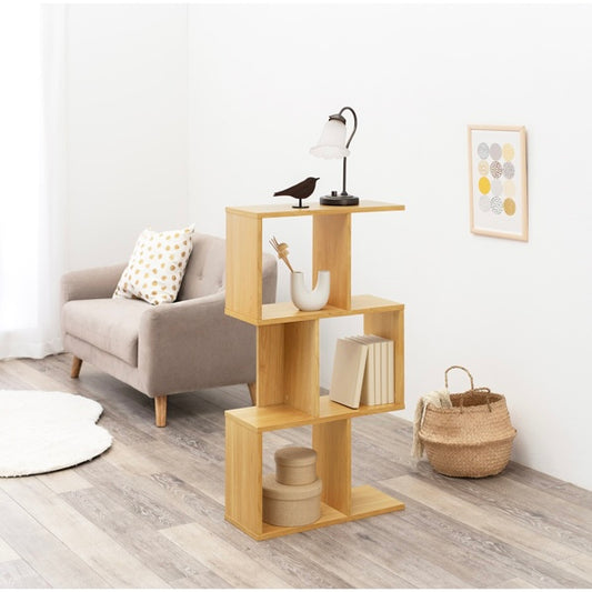 リビングに置かれたディスプレイオープンラック